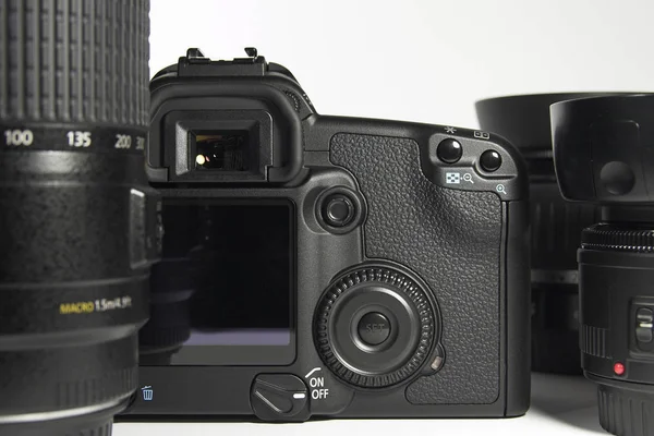 Oude Camera Met Een Zwarte Achtergrond — Stockfoto