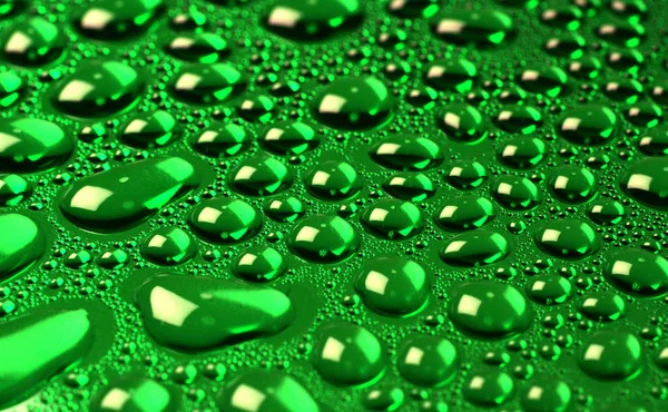 Красивые Зеленые Капли — стоковое фото