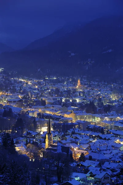 Ciudad Garmisch Partenkirchen Por Noche — Foto de Stock