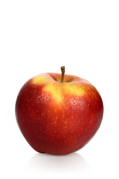 Wet Red Apple Clipping Path — Stock Photo, Image