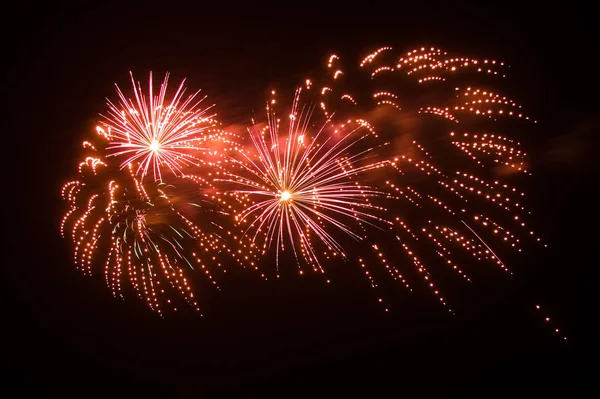 Пиротехнические Фейерверки Ночном Небе Празднование Праздника — стоковое фото
