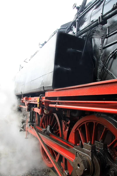 铁路上的蒸汽机车 — 图库照片