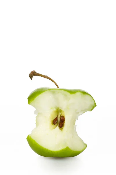 Noyau Pomme Verte Sur Blanc Coupe — Photo