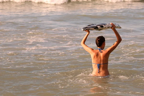 海でのサーフィン — ストック写真