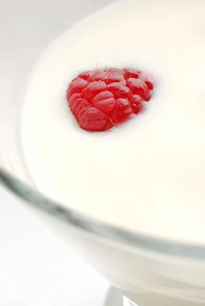 Raspberry Floating Yogurt — Stock Photo, Image