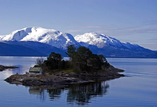 Norsko Skandinávská Země Zahrnující Hory Ledovce Hluboké Pobřežní Fjordy — Stock fotografie