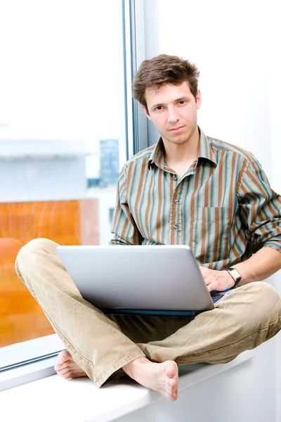 Homem Negócios Trabalhando Laptop — Fotografia de Stock
