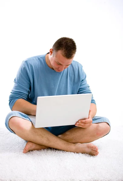 Young Casual Man Laptop — Stock Photo, Image