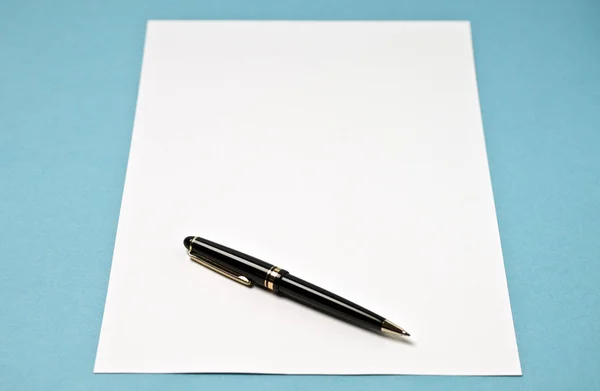 Bílý Prázdný List Papíru — Stock fotografie