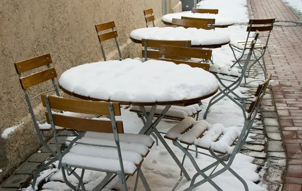 Cadeiras Nevadas Café Rua — Fotografia de Stock