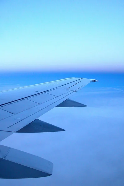 Ala Avión Cielo Plano — Foto de Stock