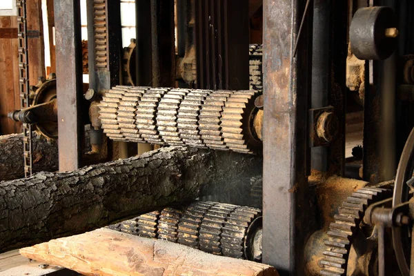 古い錆びた鉄の機械 — ストック写真