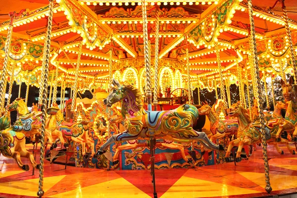 Carrousel Dans Parc Attractions — Photo