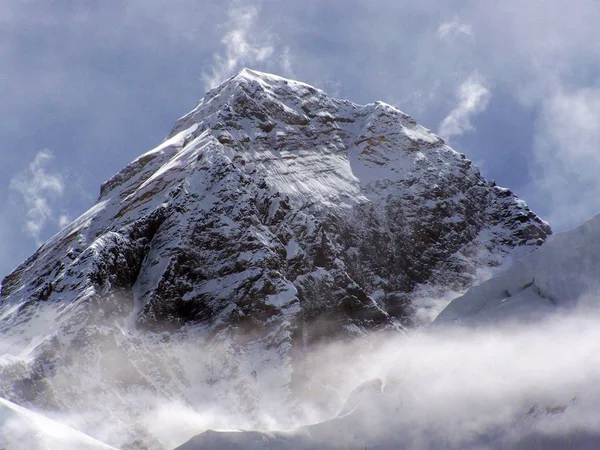 Temporanea Baraccopoli All Ombra Del Monte Everest — Foto Stock