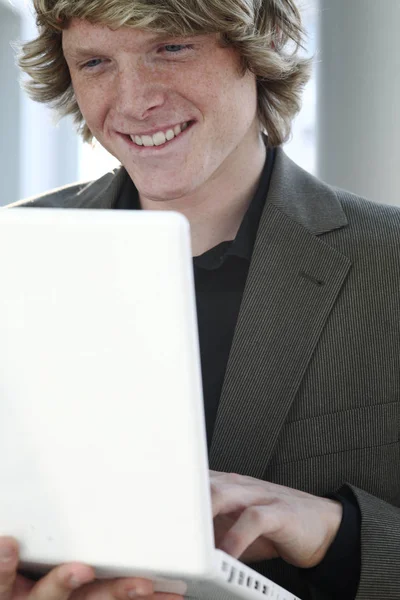 Young Man Laptop — Stock Photo, Image