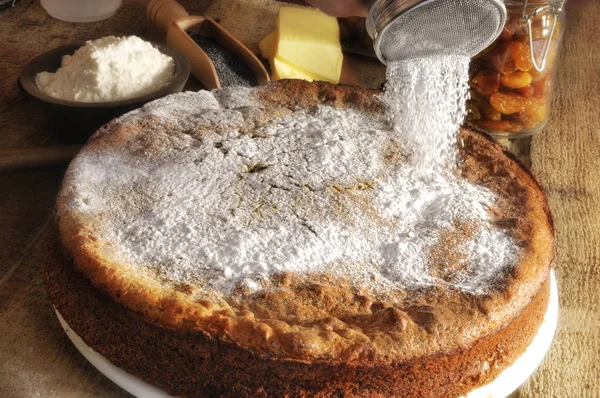 Cospargere Torta Papavero Con Zucchero Velo — Foto Stock