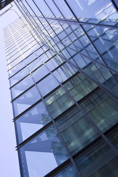 Modern Kontorsfärgad Byggnad — Stockfoto