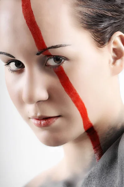 Retrato Una Mujer Hermosa Con Labios Rojos Pincel —  Fotos de Stock