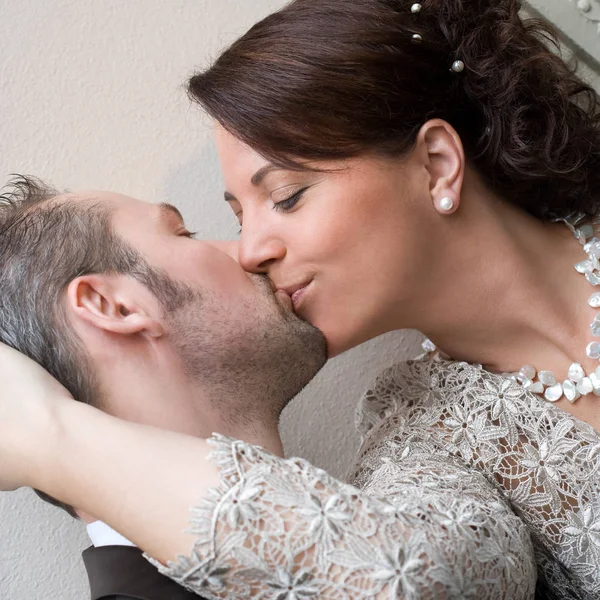 Recién Casados Disfrutando Del Tiempo Juntos —  Fotos de Stock