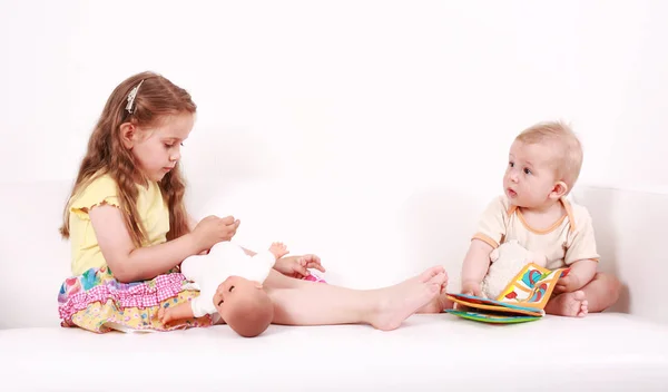 Vista Panorámica Del Niño Pequeño Lindo — Foto de Stock