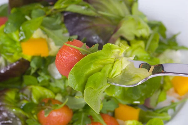 Close Uitzicht Smakelijke Verse Salade — Stockfoto