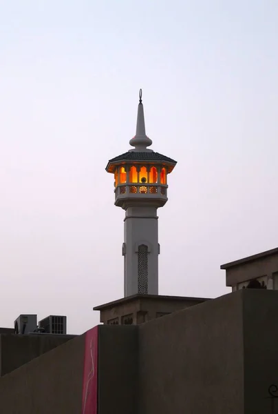 Oświetlony Minaret Bur Dubai — Zdjęcie stockowe