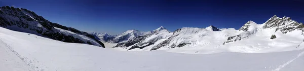 阿尔卑斯山是全欧洲最高 最广阔的山脉系统 — 图库照片