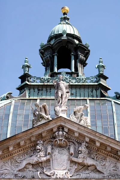 慕尼黑是巴伐利亚首都 有着数百年历史的建筑和众多的博物馆 — 图库照片