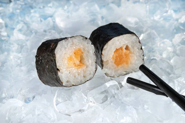 Sushi Comida Asiática Com Peixe — Fotografia de Stock