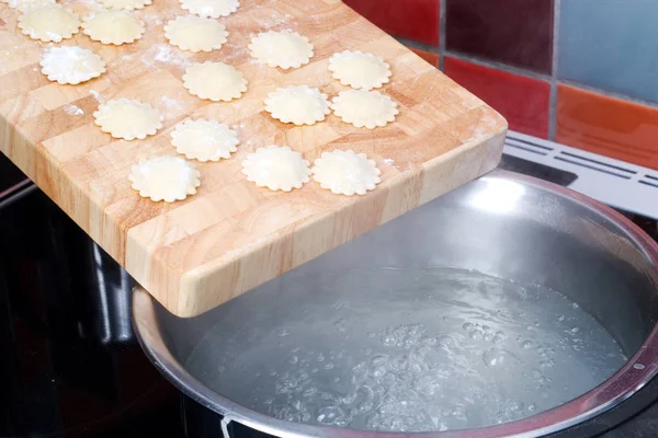 Tortellini Desce — Stock fotografie