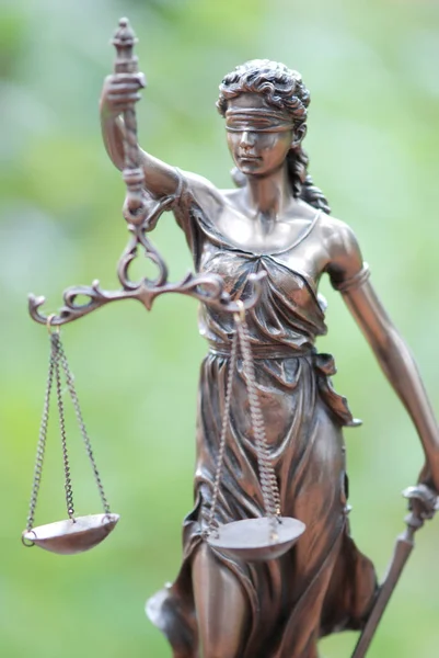 Themis Статуя Справедливости Суде — стоковое фото