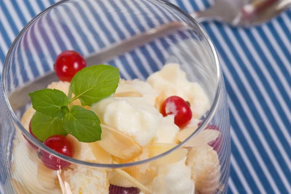 Heerlijk Koekje Met Mascarpone Fruit Glazen Bekers — Stockfoto