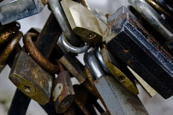 Nahaufnahme Alter Schlüssel Herzform — Stockfoto