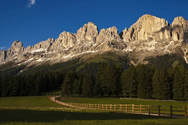 Vista Panorámica Del Majestuoso Paisaje Dolomitas Italia —  Fotos de Stock