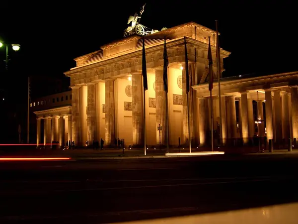 Brandenburger Tor Bei Nacht — Stockfoto