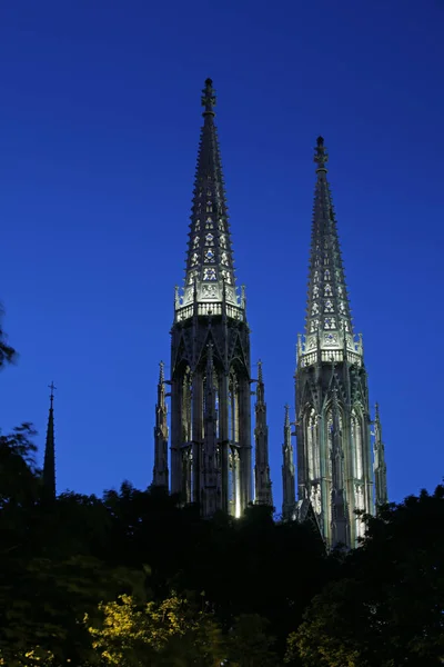 Vienna Nuit Votivkirche — Photo