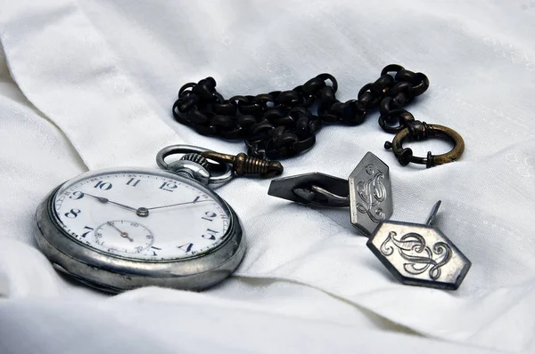 Stary Zegarek Kieszonkowy Koszulą Spinkami Mankietów — Zdjęcie stockowe