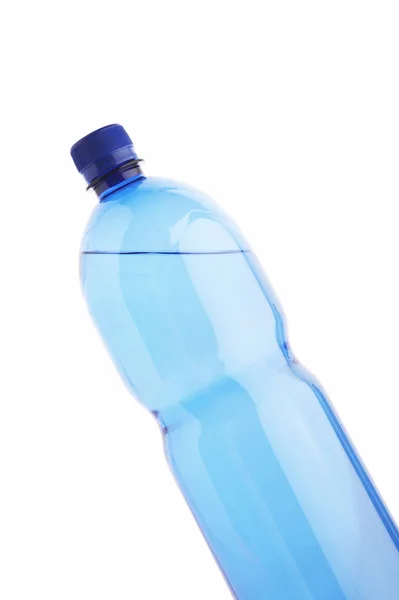 Isolierte Wasserflasche Auf Weißem Reflektierendem Hintergrund — Stockfoto