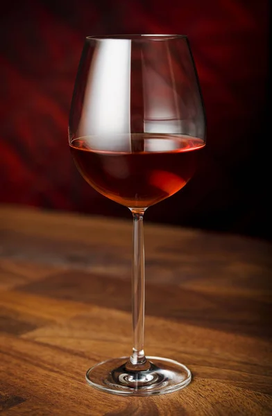 Red Wine Glass Dark Background — Stock Photo, Image