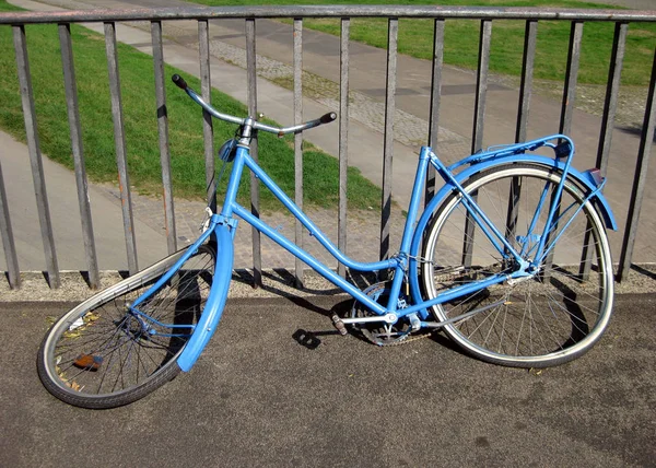 Vélo Dans Rue — Photo