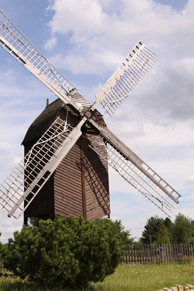 Scenic View Landscape Windmill Building — Stock Photo, Image