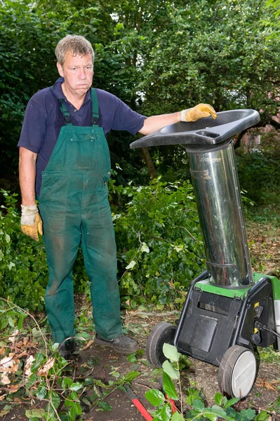 Man Mowing Lawn Hose — Stock Photo, Image