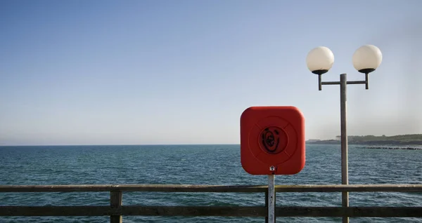 Red Lifeguard Tower Beach — Stock Photo, Image