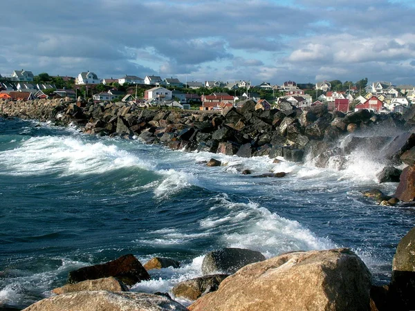 Mořské Vlny Skály Pobřeží Atlantického Oceánu — Stock fotografie