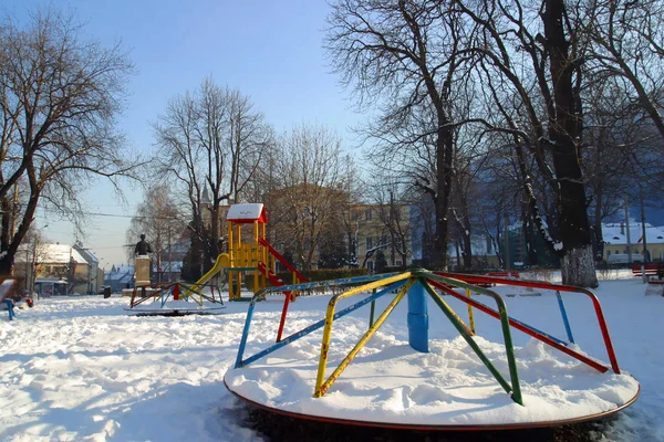 Une Aire Jeux Pour Enfants Couverte Neige Brasov Transylvanie Roumanie — Photo