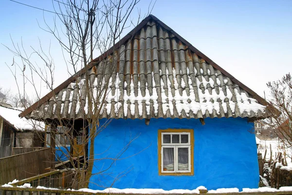 Bright Blue House Сигет Румыния — стоковое фото