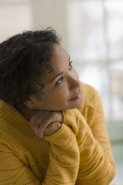 Portrait Thoughtful Beautiful Young African American Woman — Stock Photo, Image