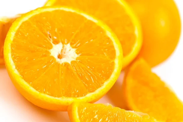 Sinaasappelen Geïsoleerd Wit — Stockfoto