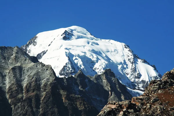 美丽的自然山景风景 — 图库照片