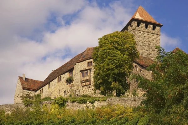 Malerischer Blick Auf Die Majestätische Mittelalterliche Burgarchitektur — Stockfoto